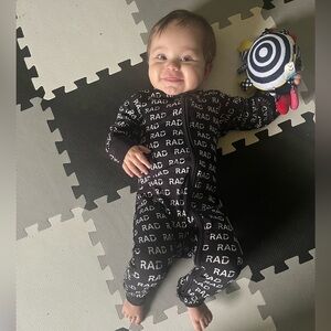 Little Rad Things bamboo footie 12-18 months